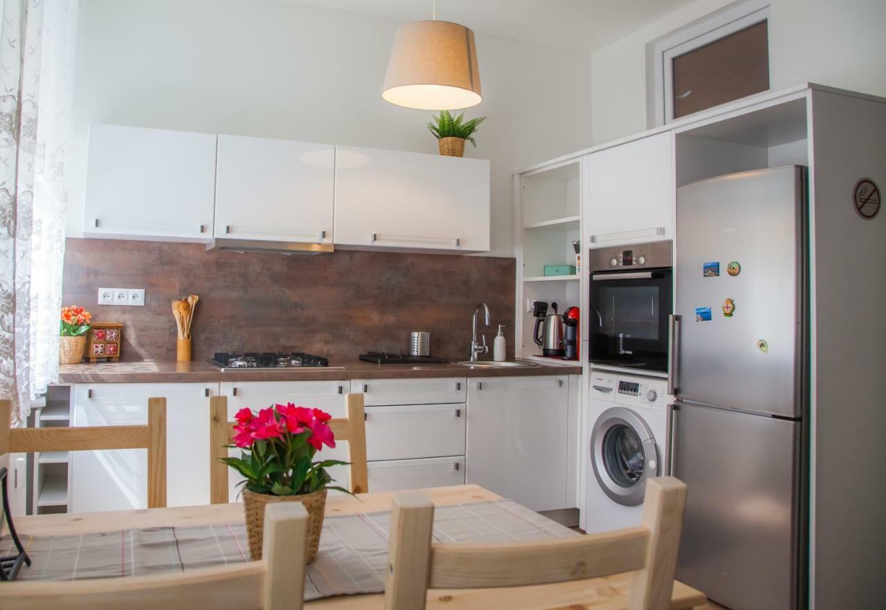 Downtown Pedestrian Zone Apartment 브라티슬라바 외부 사진