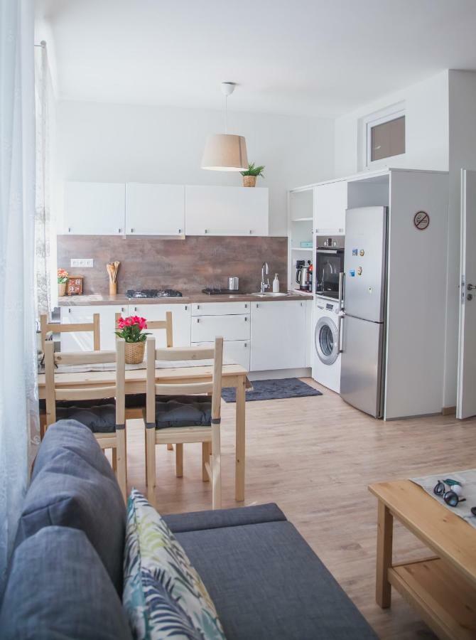 Downtown Pedestrian Zone Apartment 브라티슬라바 외부 사진