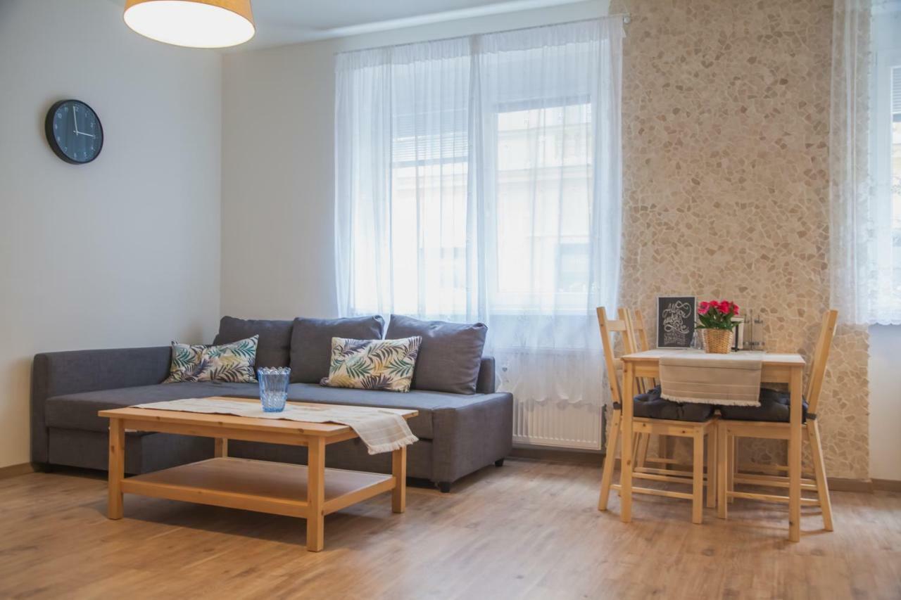 Downtown Pedestrian Zone Apartment 브라티슬라바 외부 사진